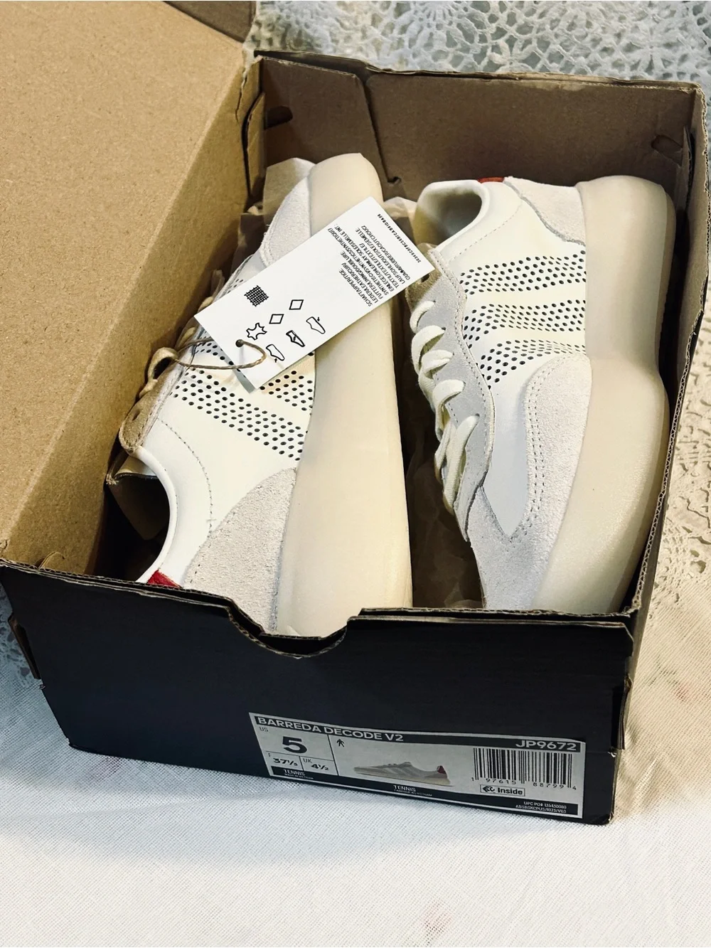 Adidas Barreda Decode V2 male size 5 tennis shoe